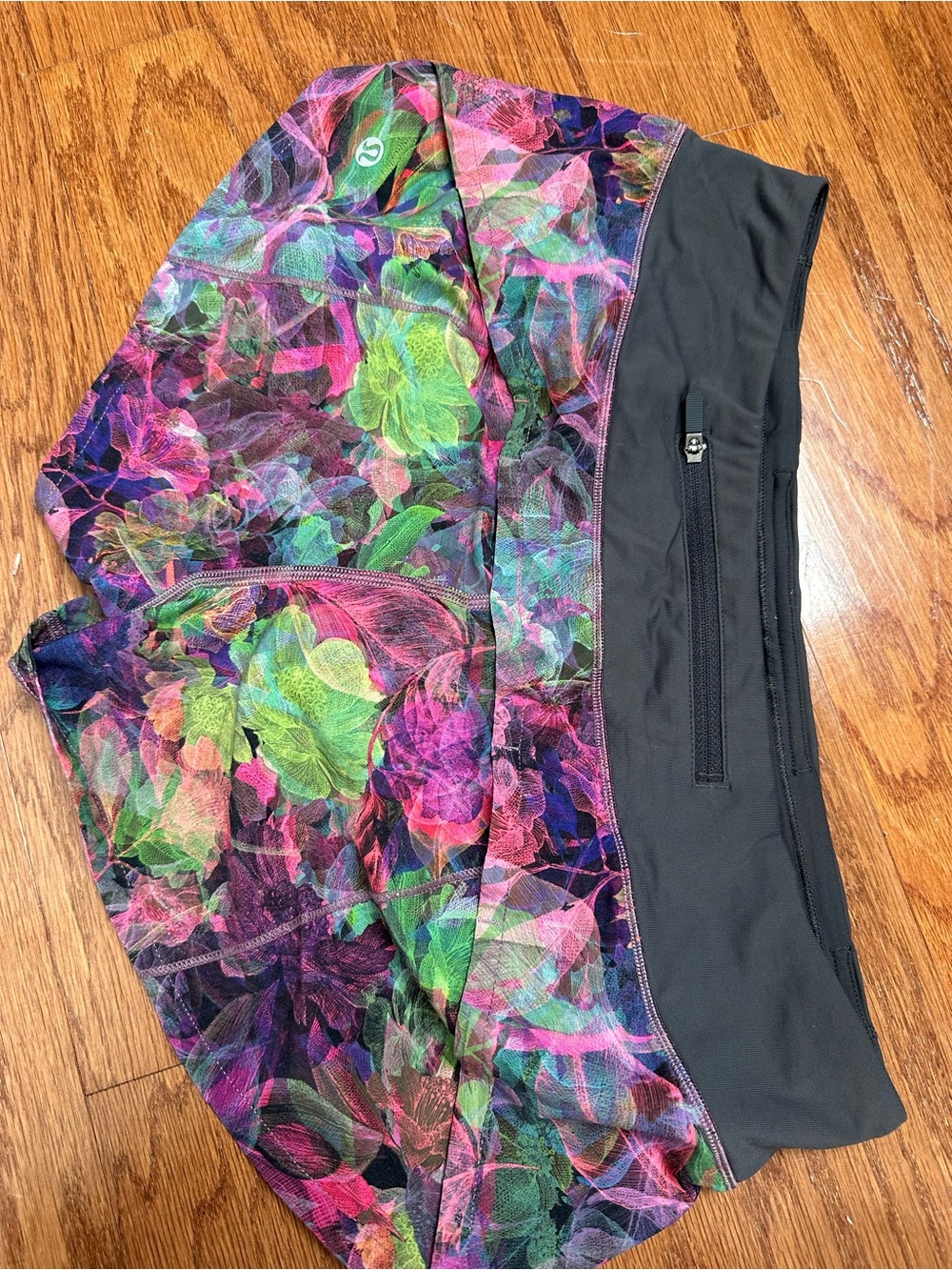 Women’s lululemon Multicolor Floral Active Skort with Black Waistband